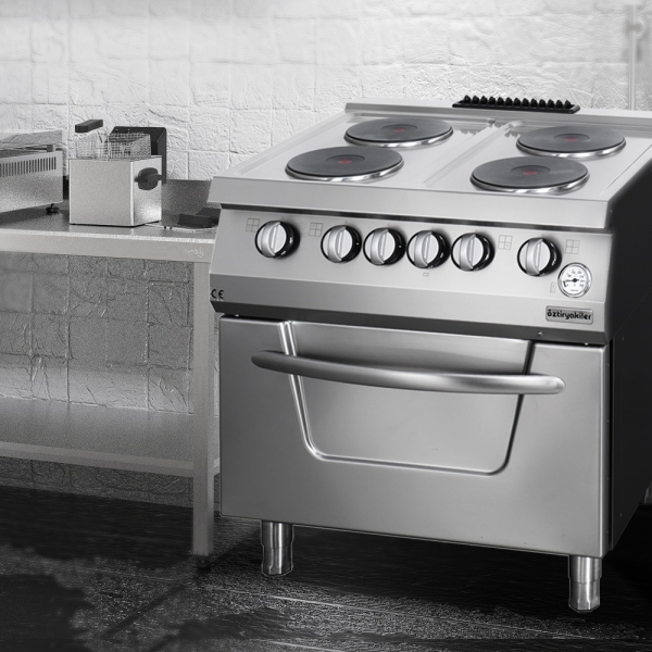 ▷ Cocina eléctrica con 4 fuegos de 2.6 KW más horno de 6KW fondo 700mm