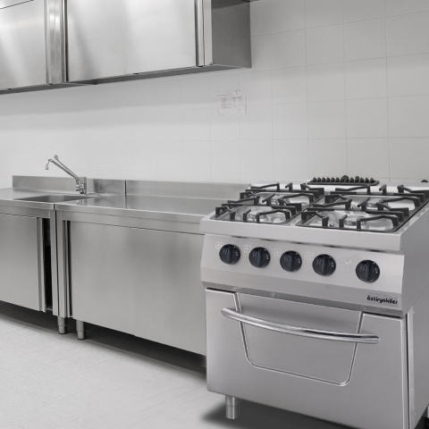 Cocina Industrial para Restaurante con Horno